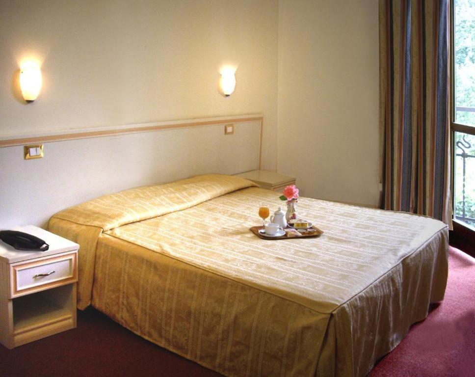 Hotel Adler Milan Exterior photo