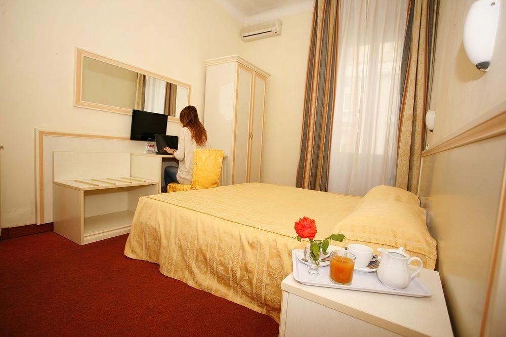 Hotel Adler Milan Exterior photo