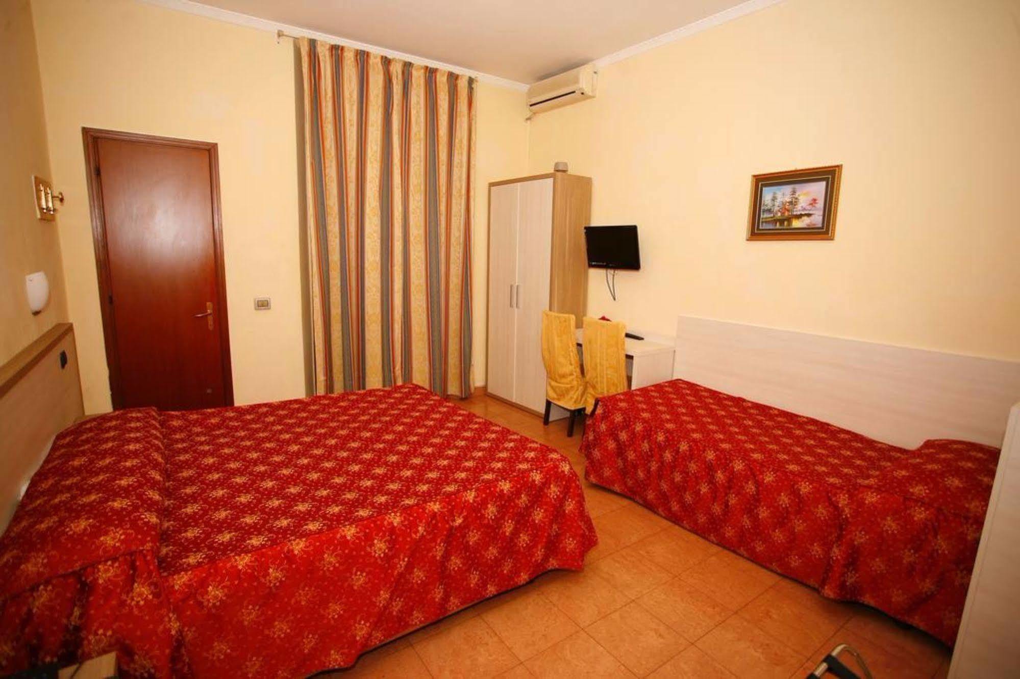 Hotel Adler Milan Exterior photo